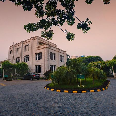 Treehouse Hotel Club & Spa Dharuhera Ngoại thất bức ảnh