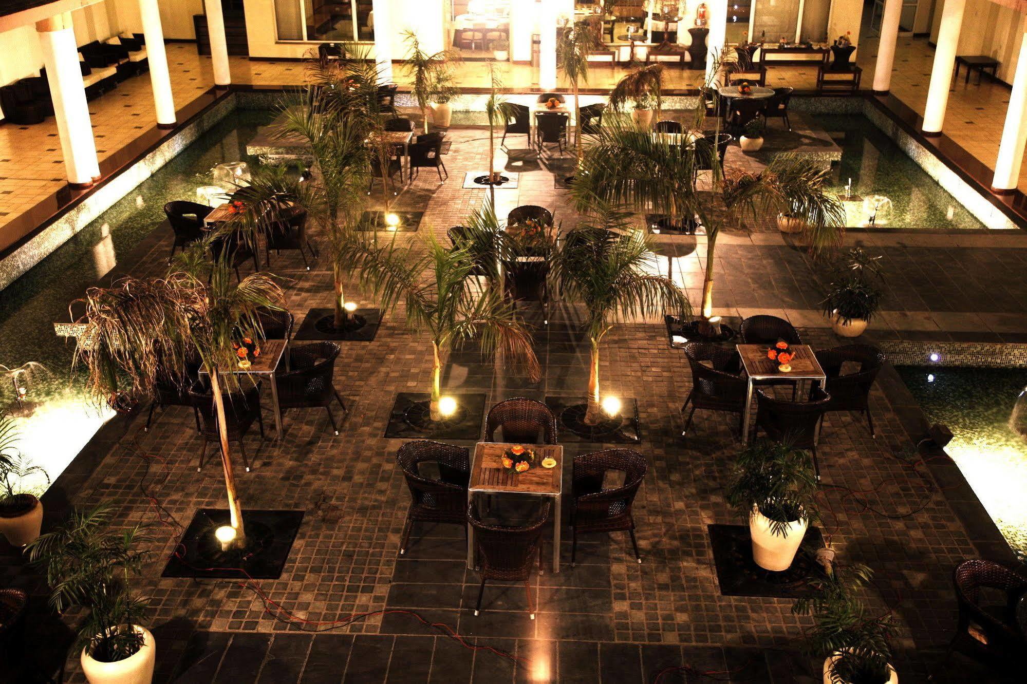 Treehouse Hotel Club & Spa Dharuhera Ngoại thất bức ảnh