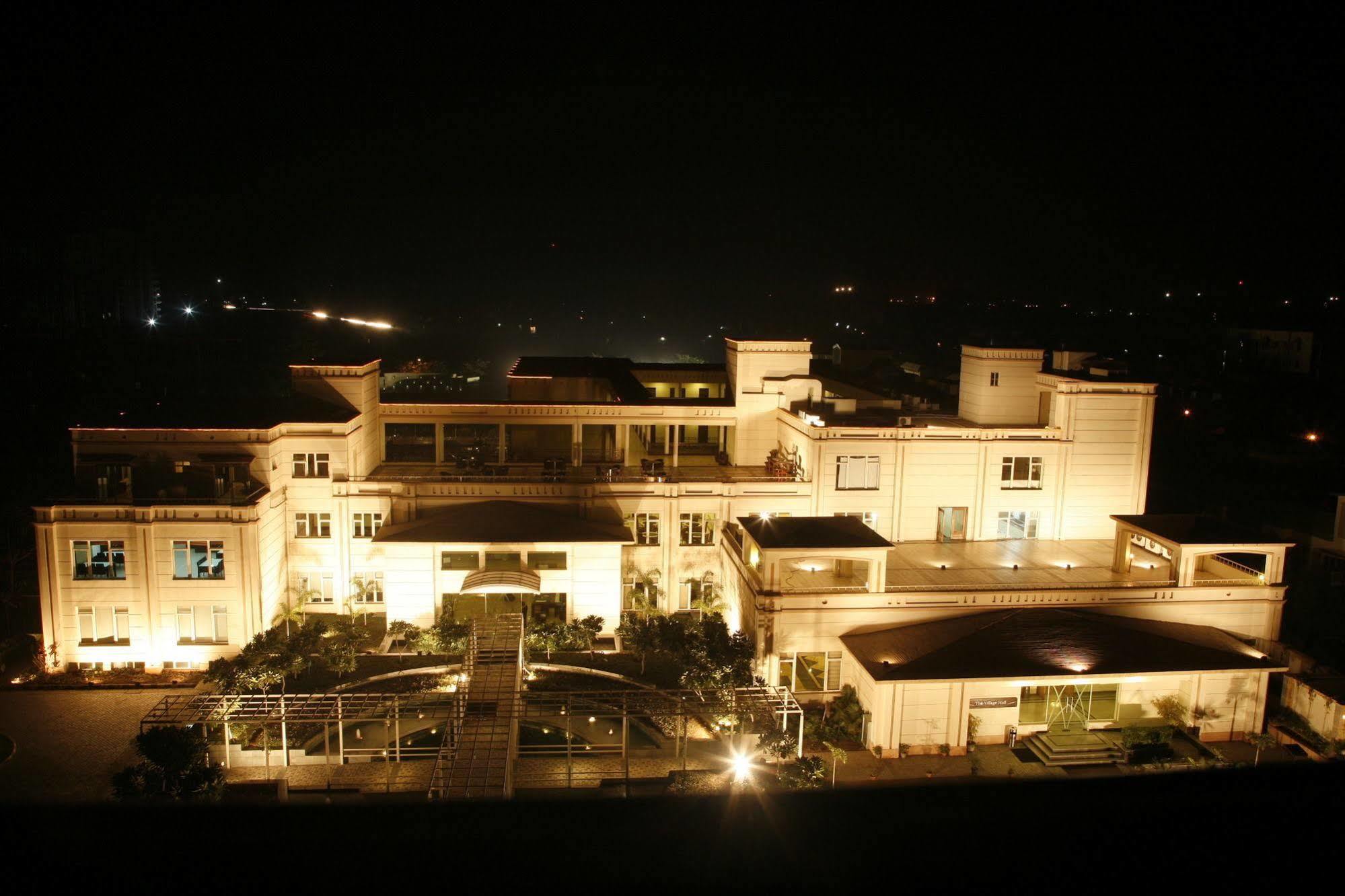 Treehouse Hotel Club & Spa Dharuhera Ngoại thất bức ảnh
